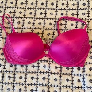 VS Pink heartbreaker push-up bra 36D